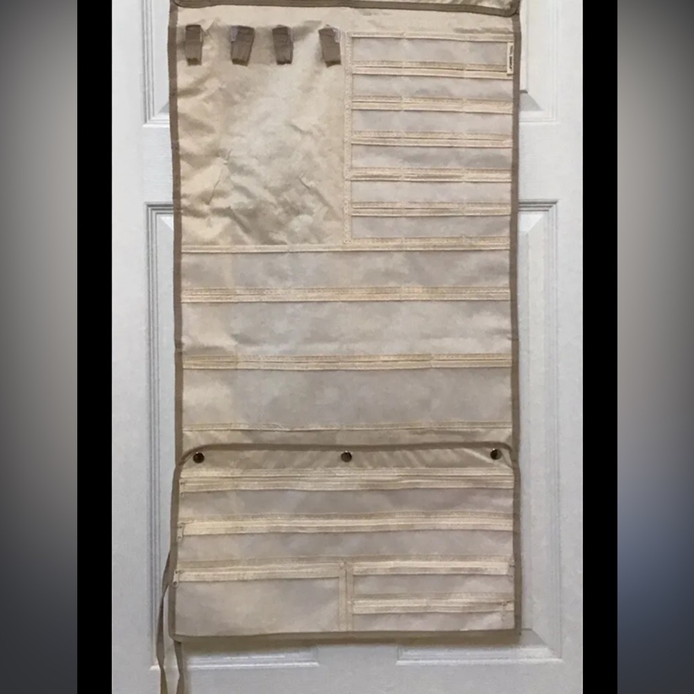 JEWELRY OVER DOOR ORGANIZER Tan Folds up for travel No Flaws/Dual sided LIKE NEW
